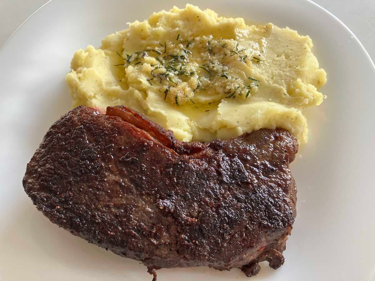 steak and mashed potatoes recipe